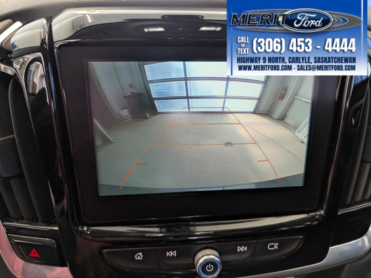 2018 Chevrolet Traverse LT Cloth Pre-Winter Clearance Sale Photo5