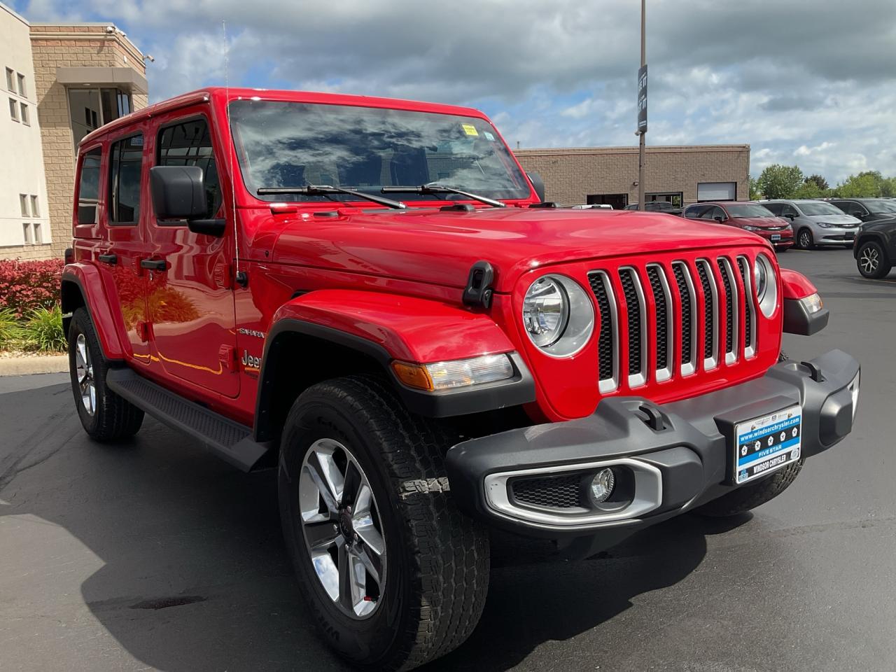2022 Jeep Wrangler Unlimited SAHARA / RMT START / HTD SEATS & WHEEL Photo2