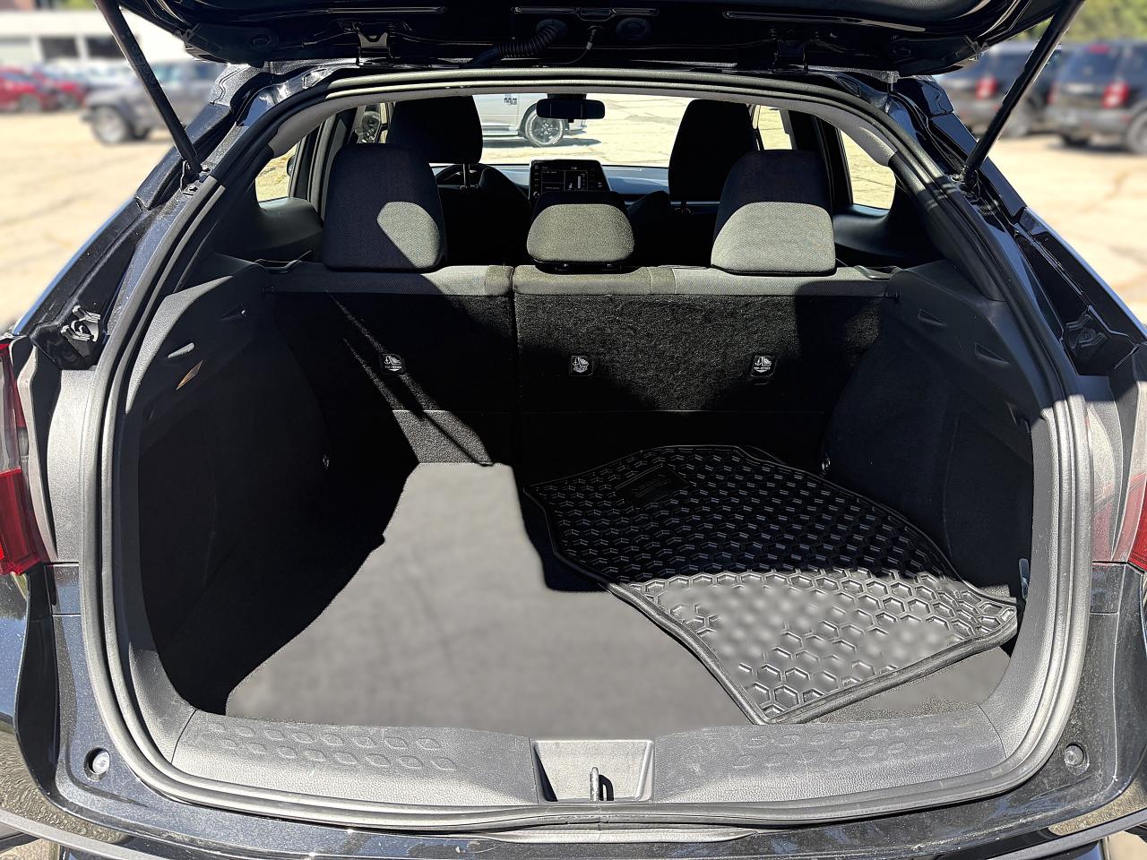 2021 Toyota C-HR LE | BACK UP CAMERA | TOUCH SCREEN | Photo