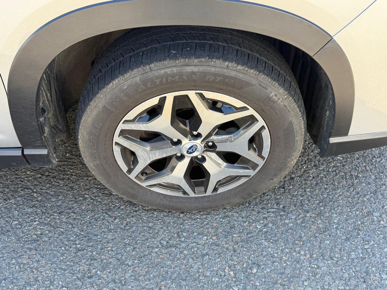 2019 Subaru Forester 2.5i Limited Photo3