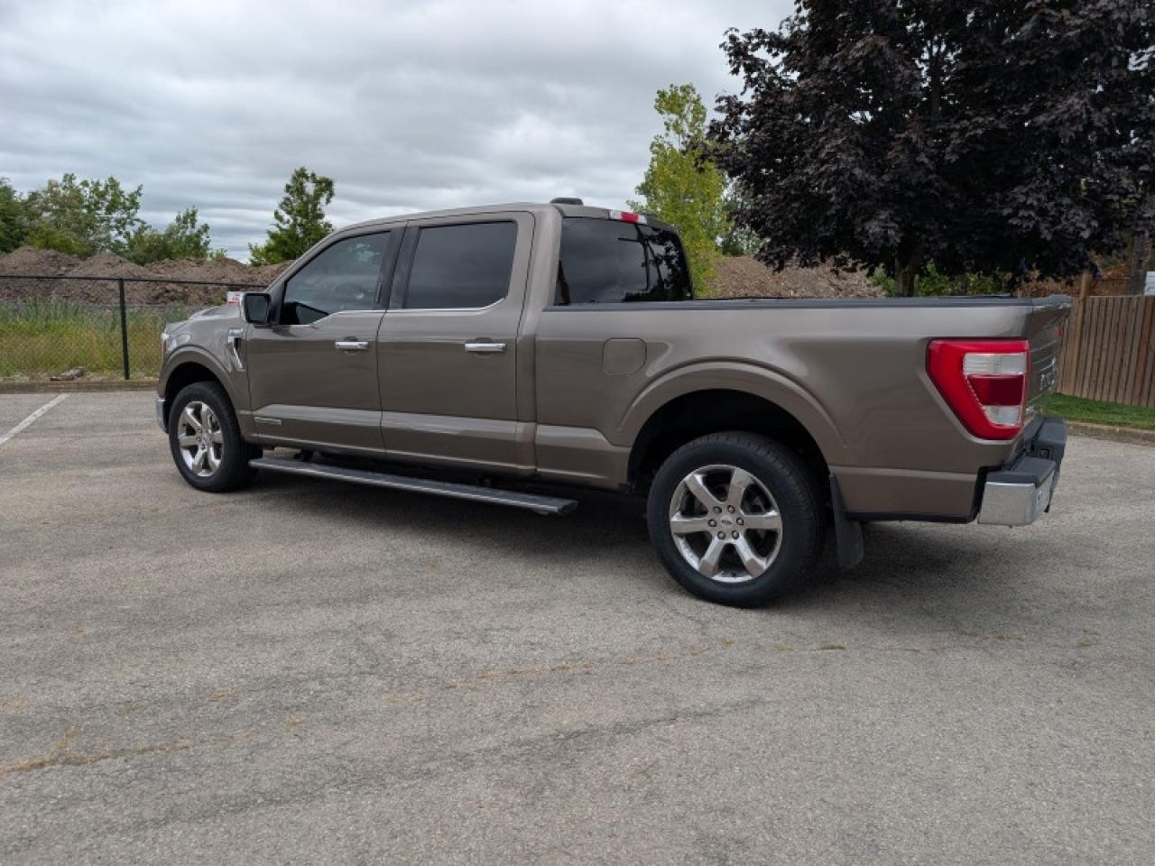2021 Ford F-150 King Ranch  **3.5L POWERBOOST FULL-HYBRID** Photo2