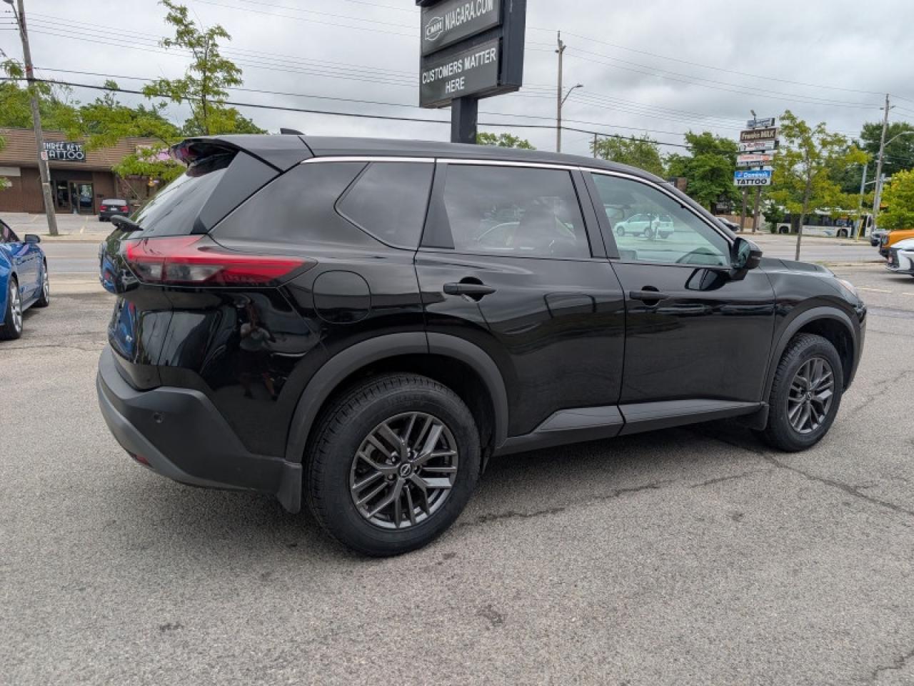 2022 Nissan Rogue S  **APPLE CP - BLIND SPOT** Photo4