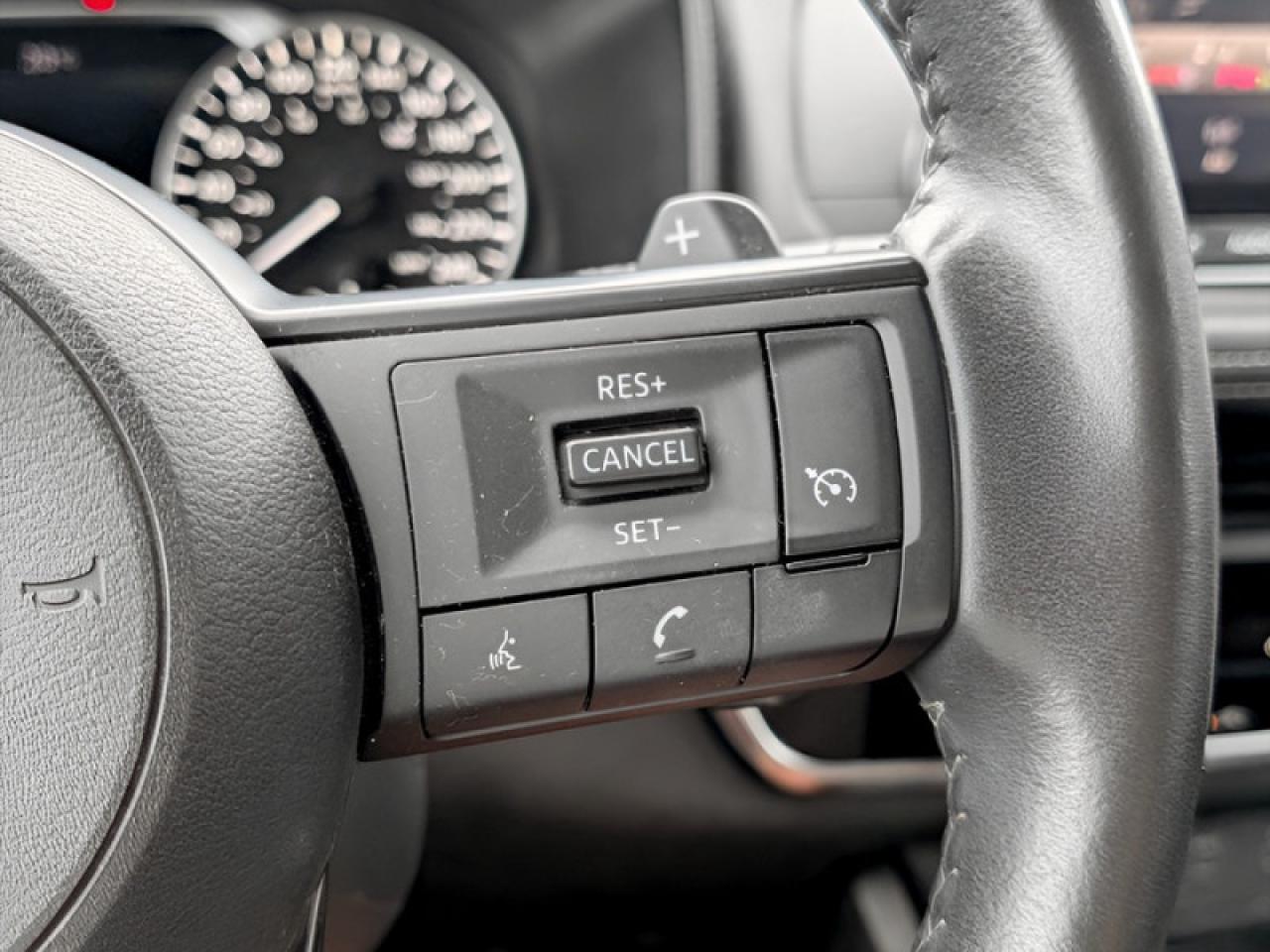 2022 Nissan Rogue S  **APPLE CP - BLIND SPOT** Photo