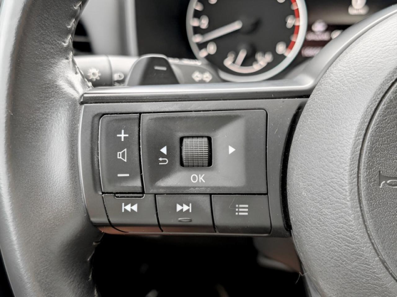 2022 Nissan Rogue S  **APPLE CP - BLIND SPOT** Photo