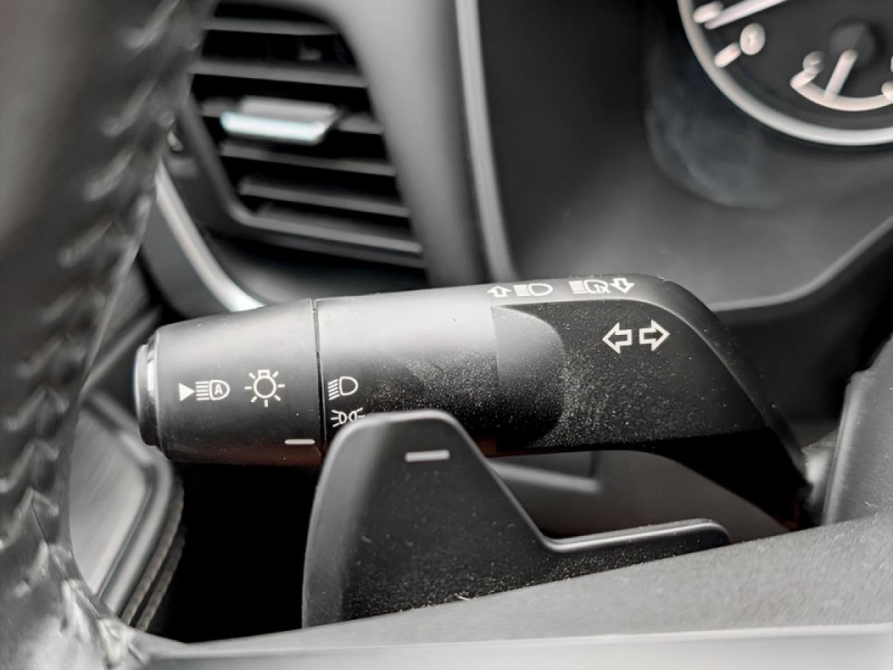 2022 Nissan Rogue S  **APPLE CP - BLIND SPOT** Photo