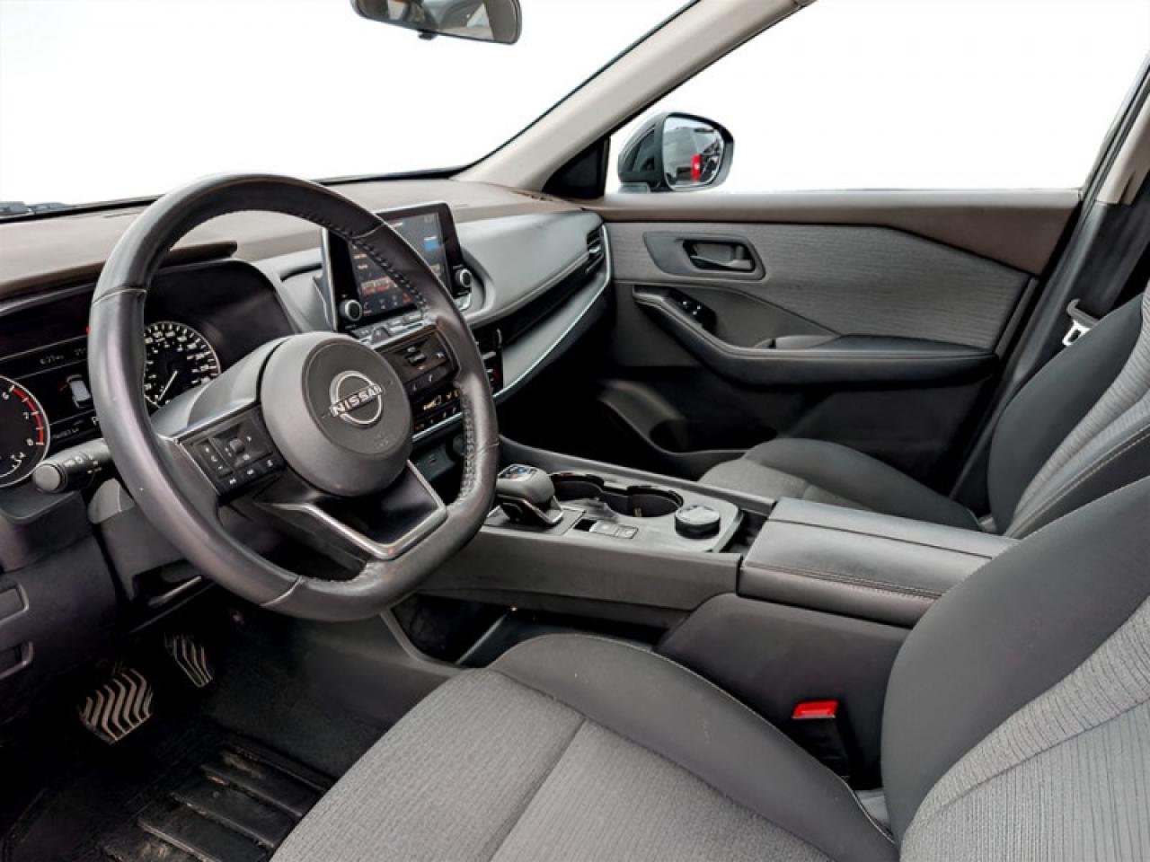 2022 Nissan Rogue S  **APPLE CP - BLIND SPOT** Photo