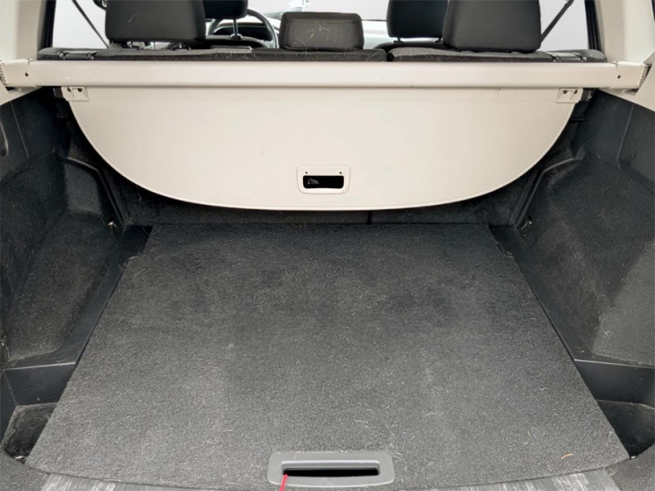 2022 Nissan Rogue S  **APPLE CP - BLIND SPOT** Photo