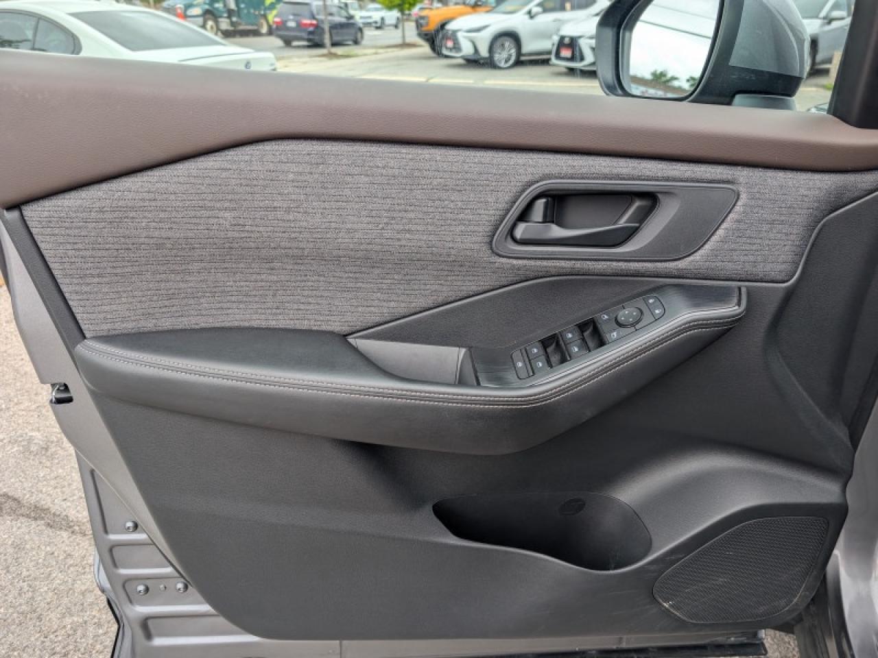 2021 Nissan Rogue S  **CAM - APPLE CP - HTD SW** Photo
