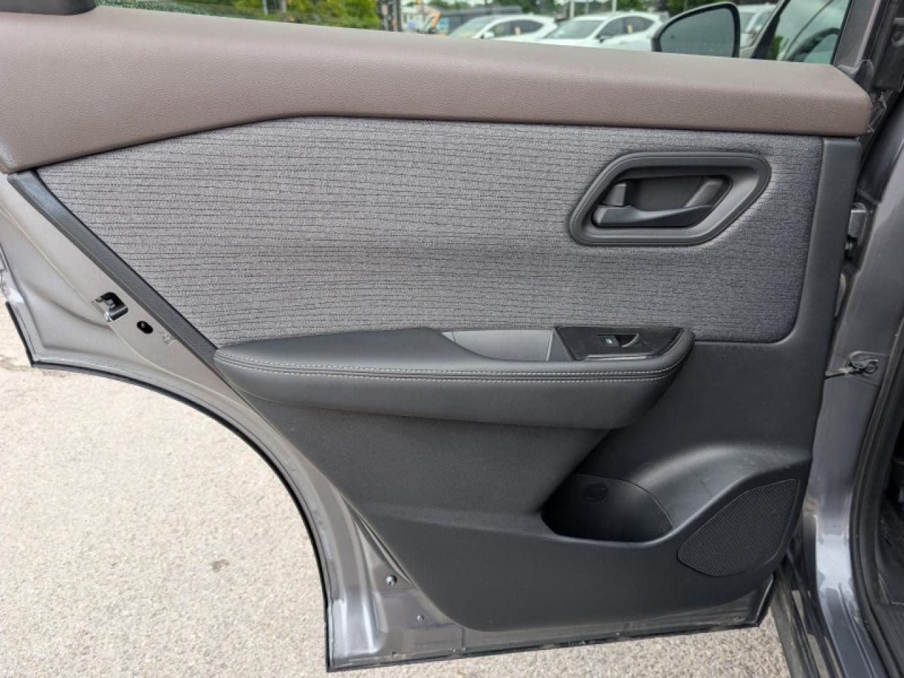 2021 Nissan Rogue S  **CAM - APPLE CP - HTD SW** Photo