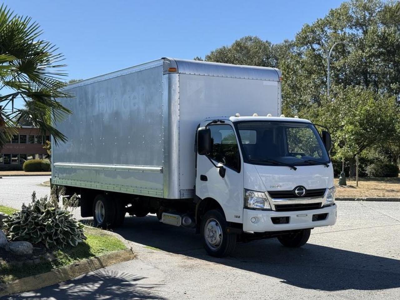 Used 2018 Hino 195 20-Foot Diesel Cube Van with Power Lift Gate for sale in Burnaby, BC
