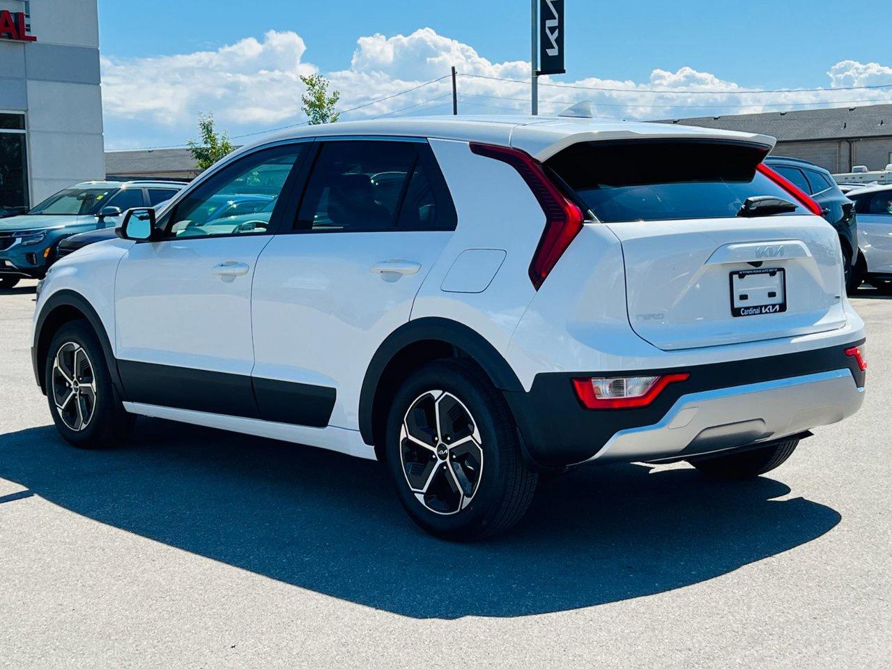 2025 Kia NIRO HEV LX Photo