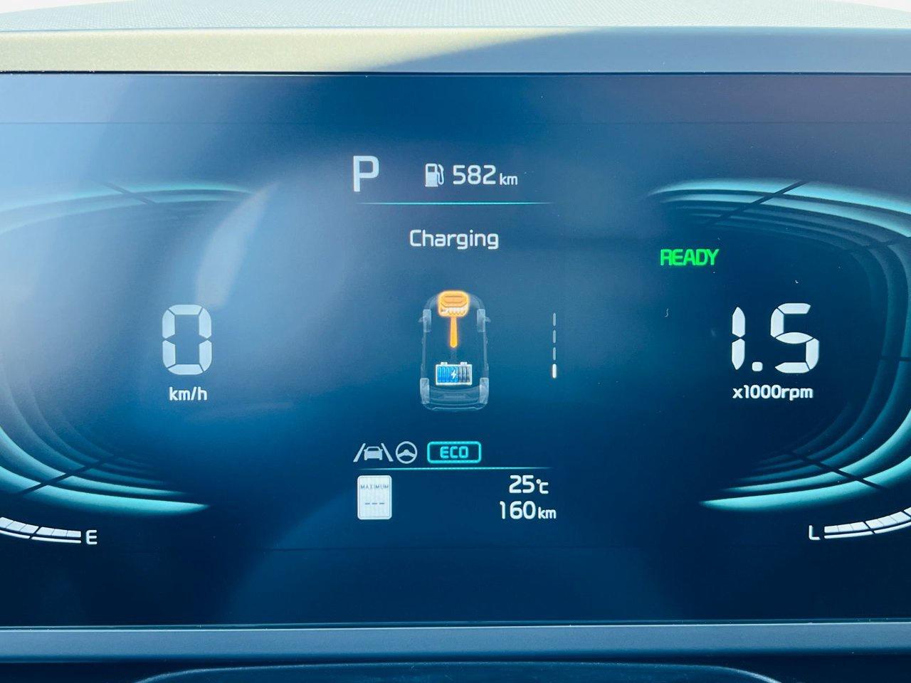 2025 Kia NIRO HEV LX Photo