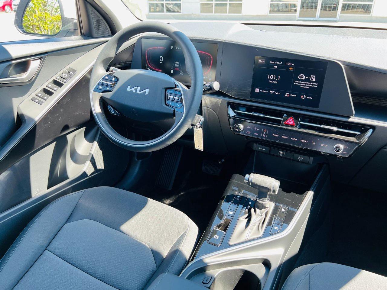 2025 Kia NIRO HEV LX Photo