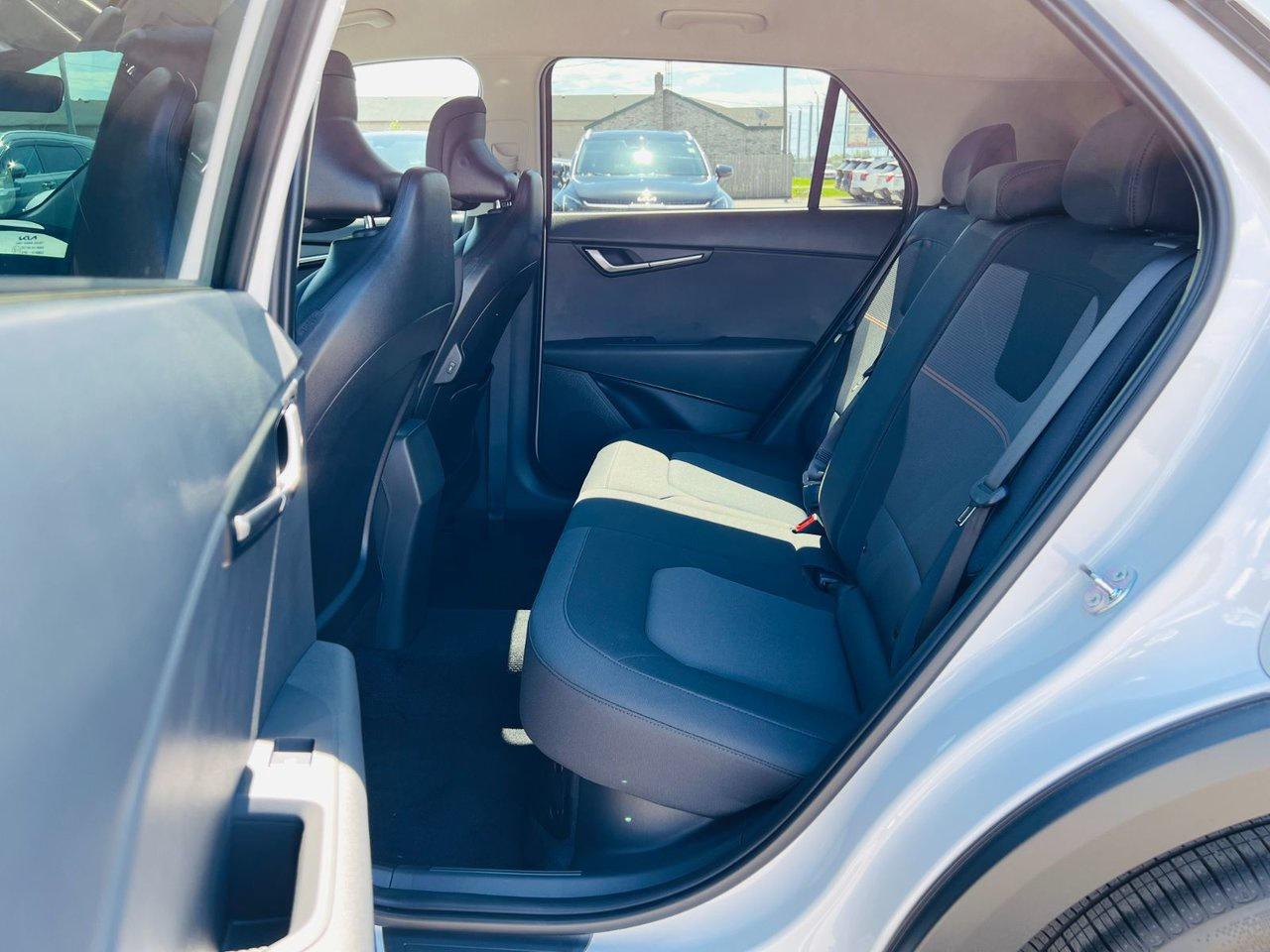 2025 Kia NIRO HEV LX Photo