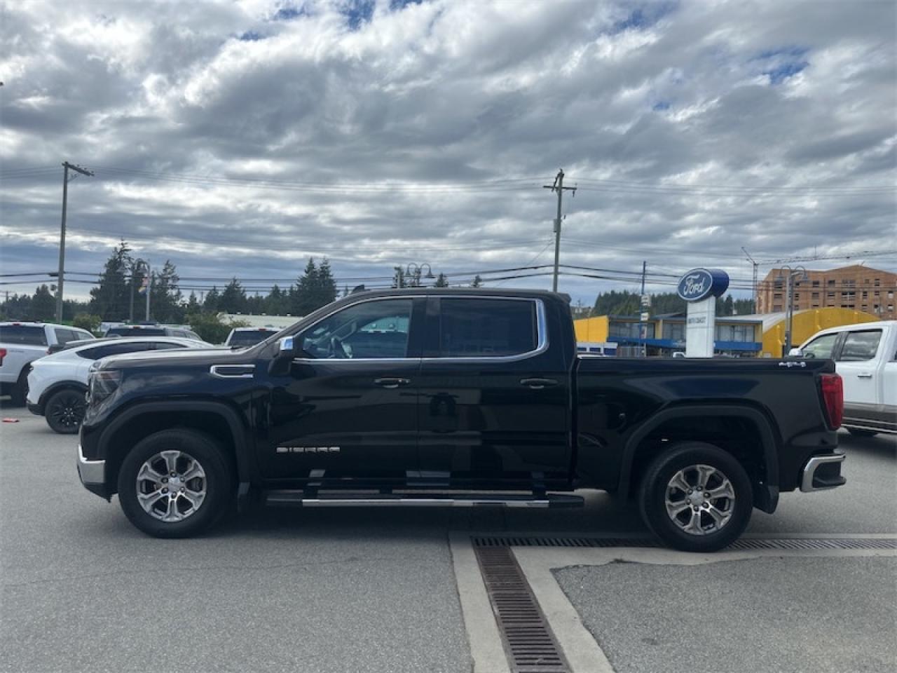 2022 GMC Sierra 1500 SLE  - Apple CarPlay -  Android Auto Photo