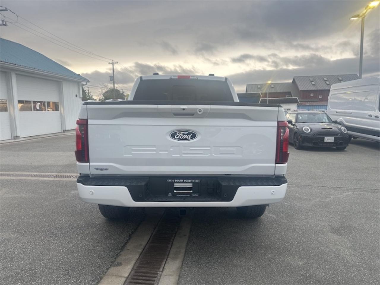 2025 Ford F-150 XLT Photo3