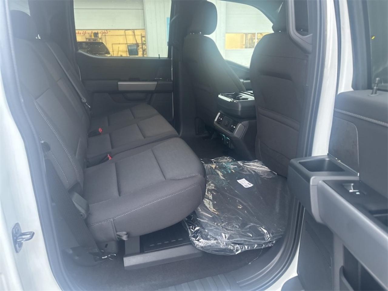 2025 Ford F-150 XLT Photo5