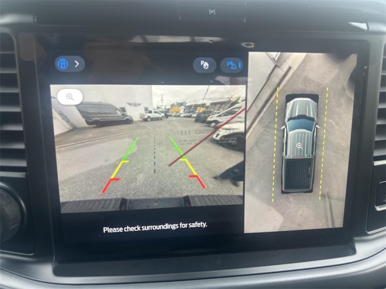 2025 Ford F-150 XLT Photo5