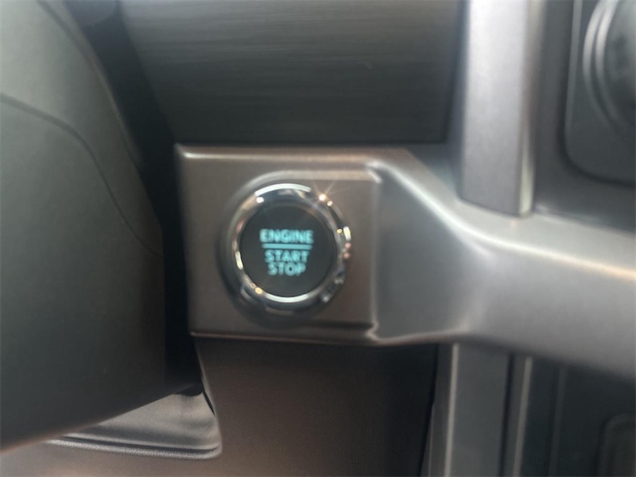 2025 Ford F-150 XLT Photo5