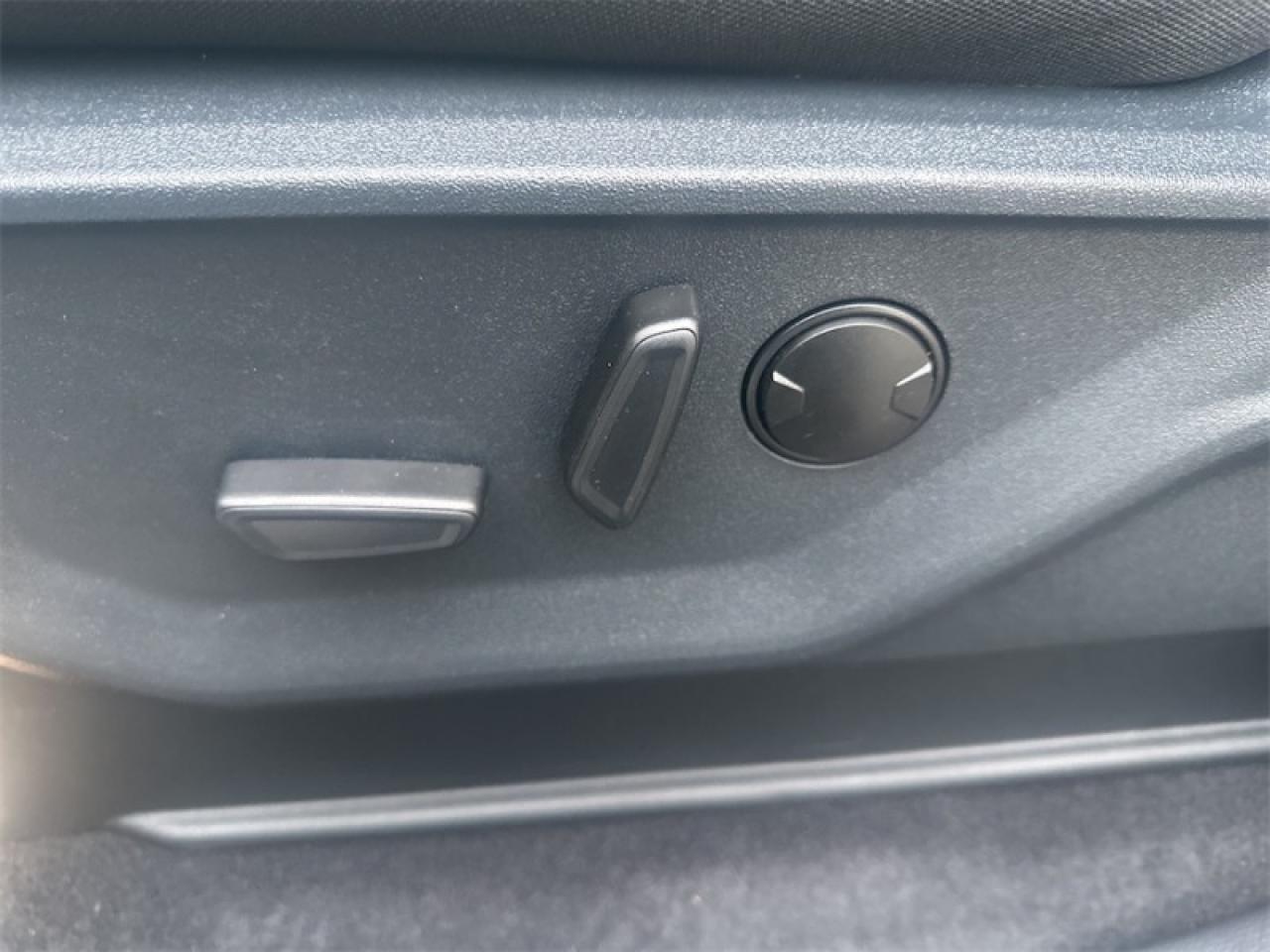 2025 Ford F-150 XLT Photo5