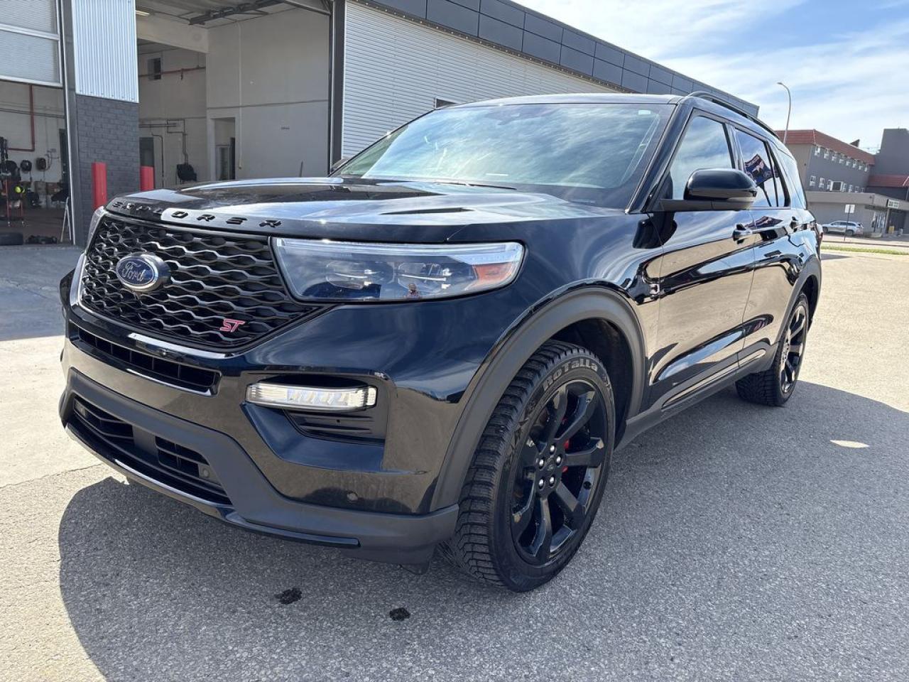 2023 Ford Explorer ST Photo