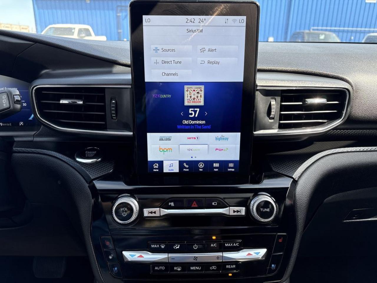 2023 Ford Explorer ST Photo5
