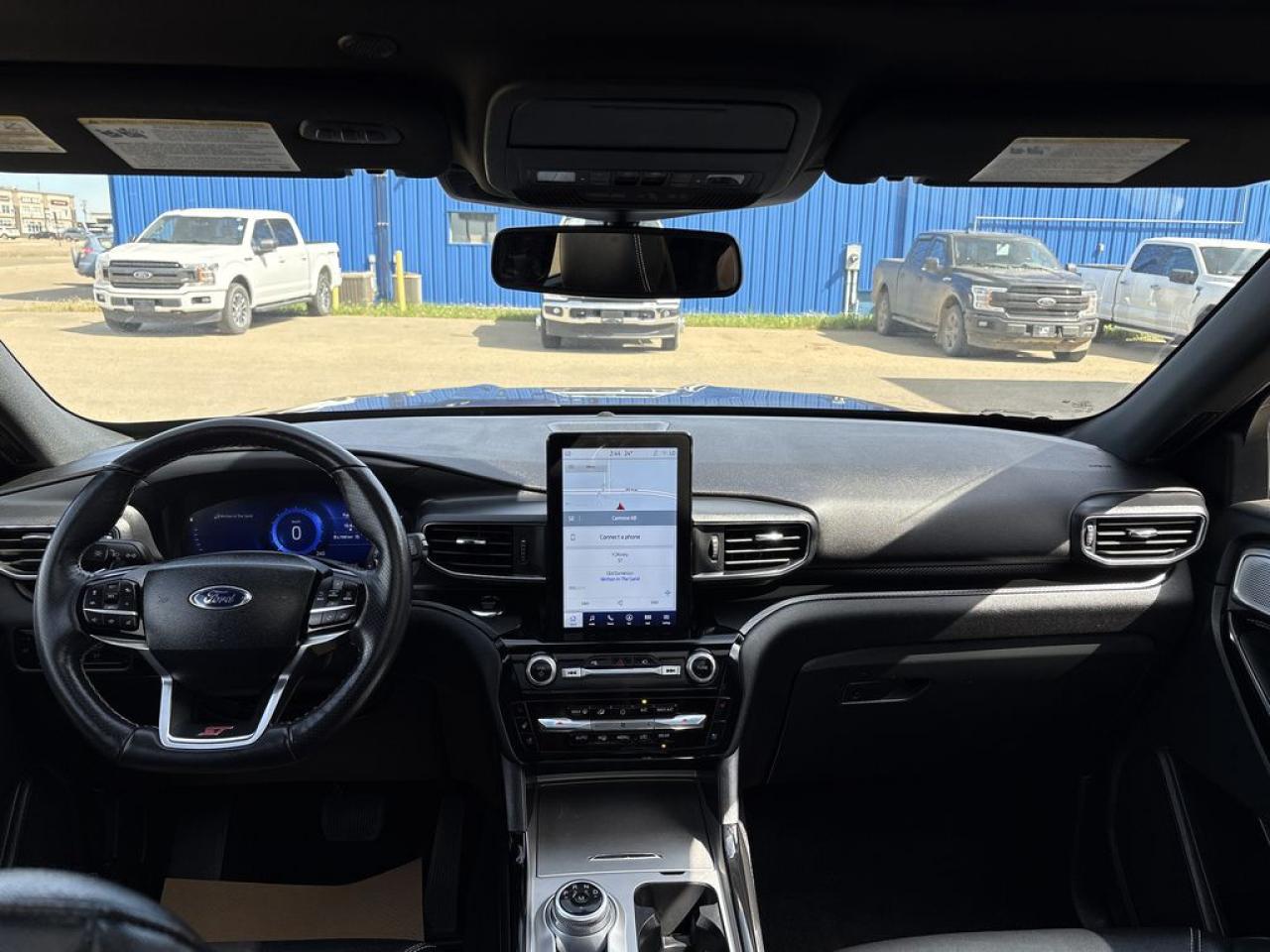 2023 Ford Explorer ST Photo5