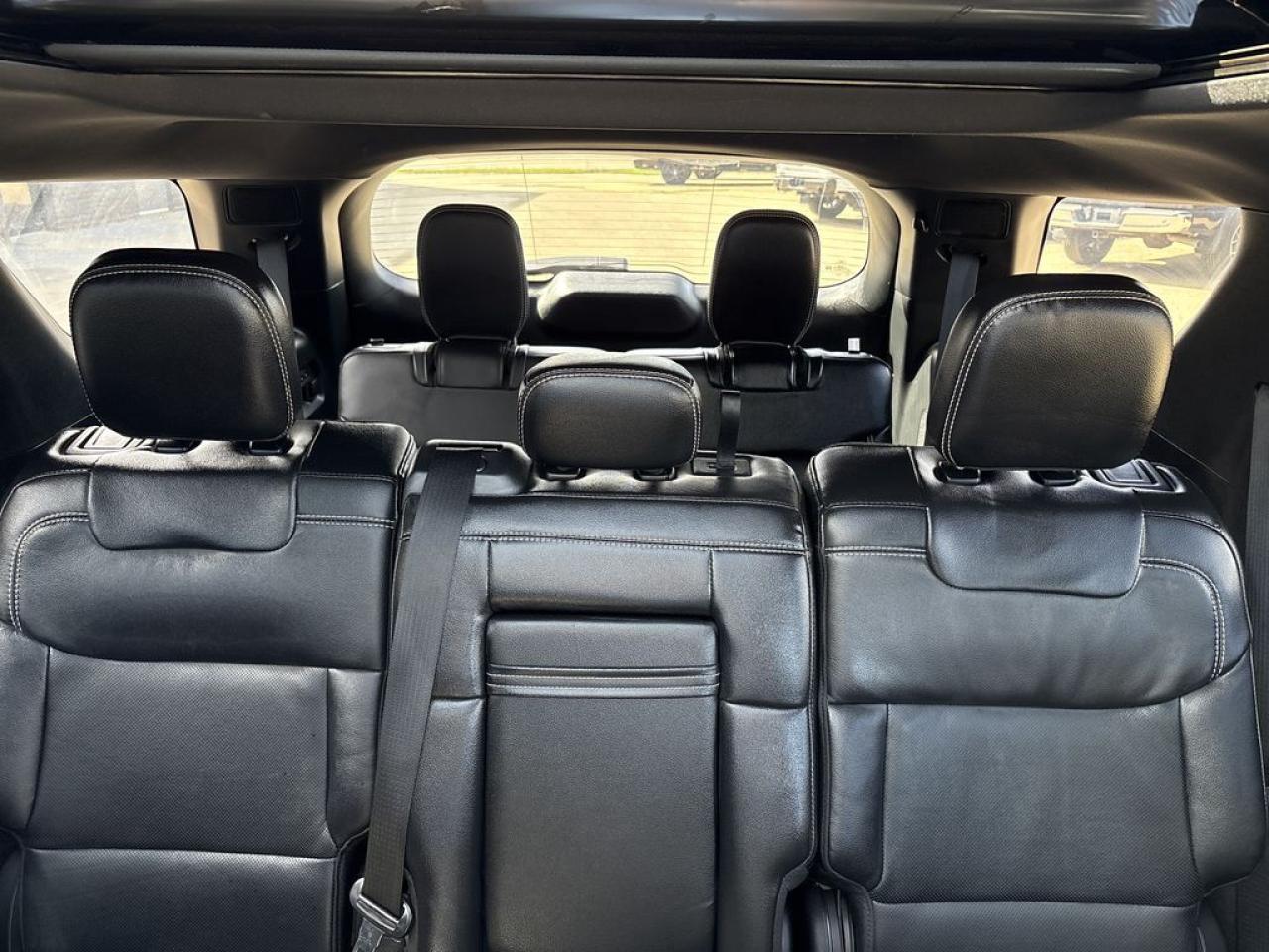 2023 Ford Explorer ST Photo5