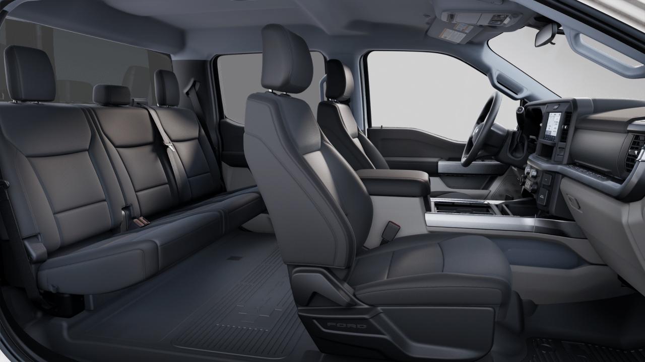 2025 Ford F-350 Super Duty SRW XLT Photo5