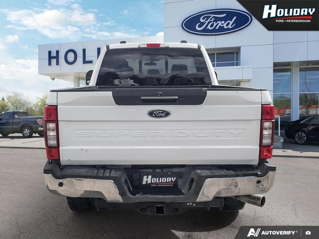 2022 Ford F-250 Super Duty SRW Lariat Photo3