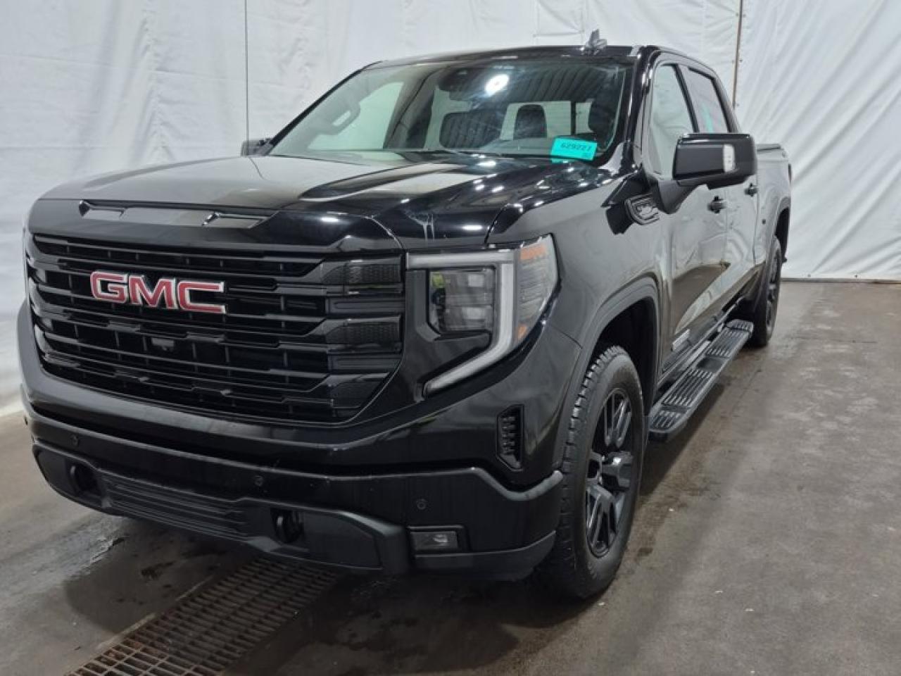 Used 2024 GMC Sierra 1500 Elevation Crew 4X4 | 5.3L | X31 | Leather | Sunroof | Adaptive Cruise | 360 Camera | Heated Wheel for sale in Guelph, ON