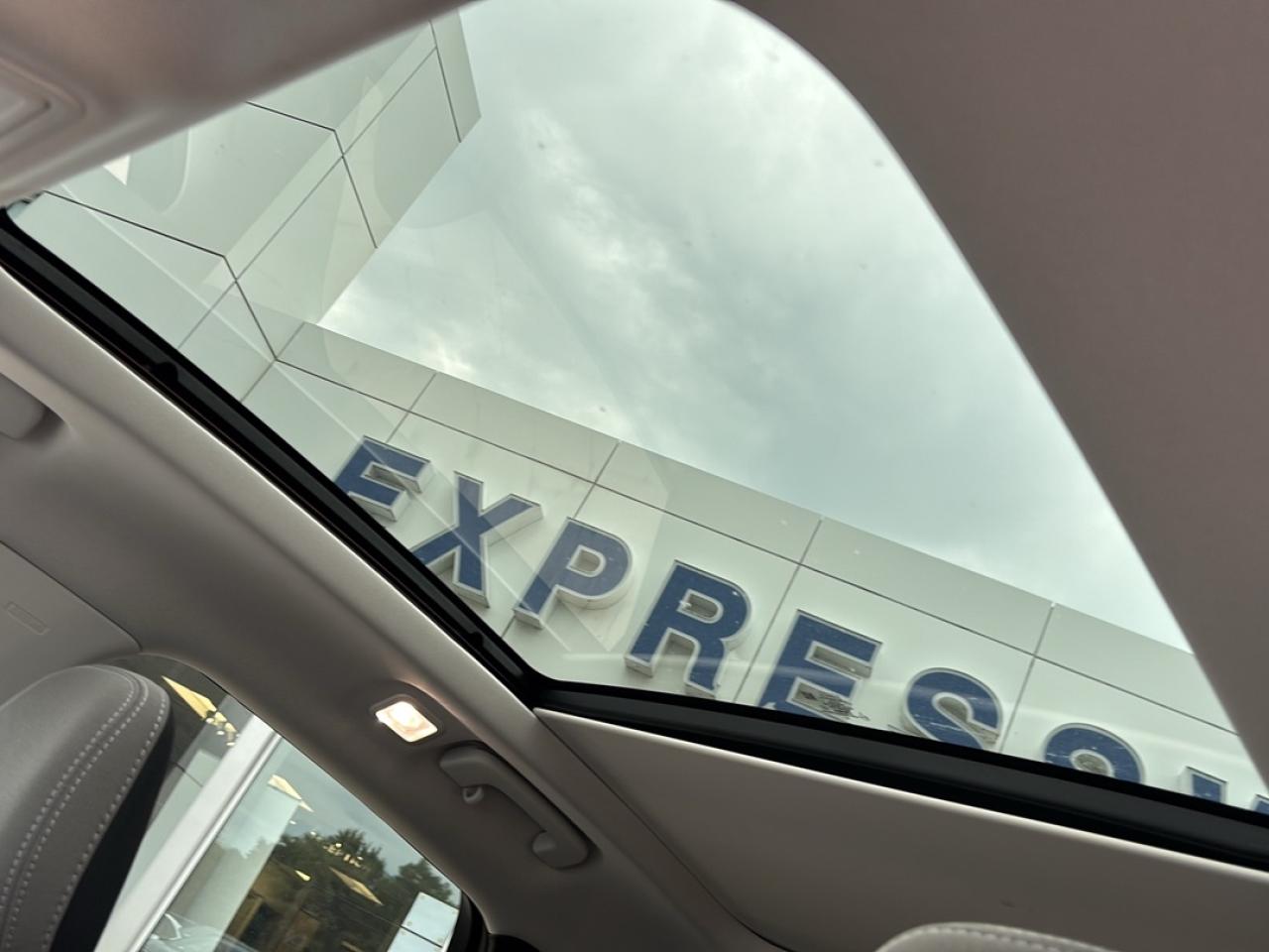 2021 Ford Escape SE AWD Hybrid Photo5