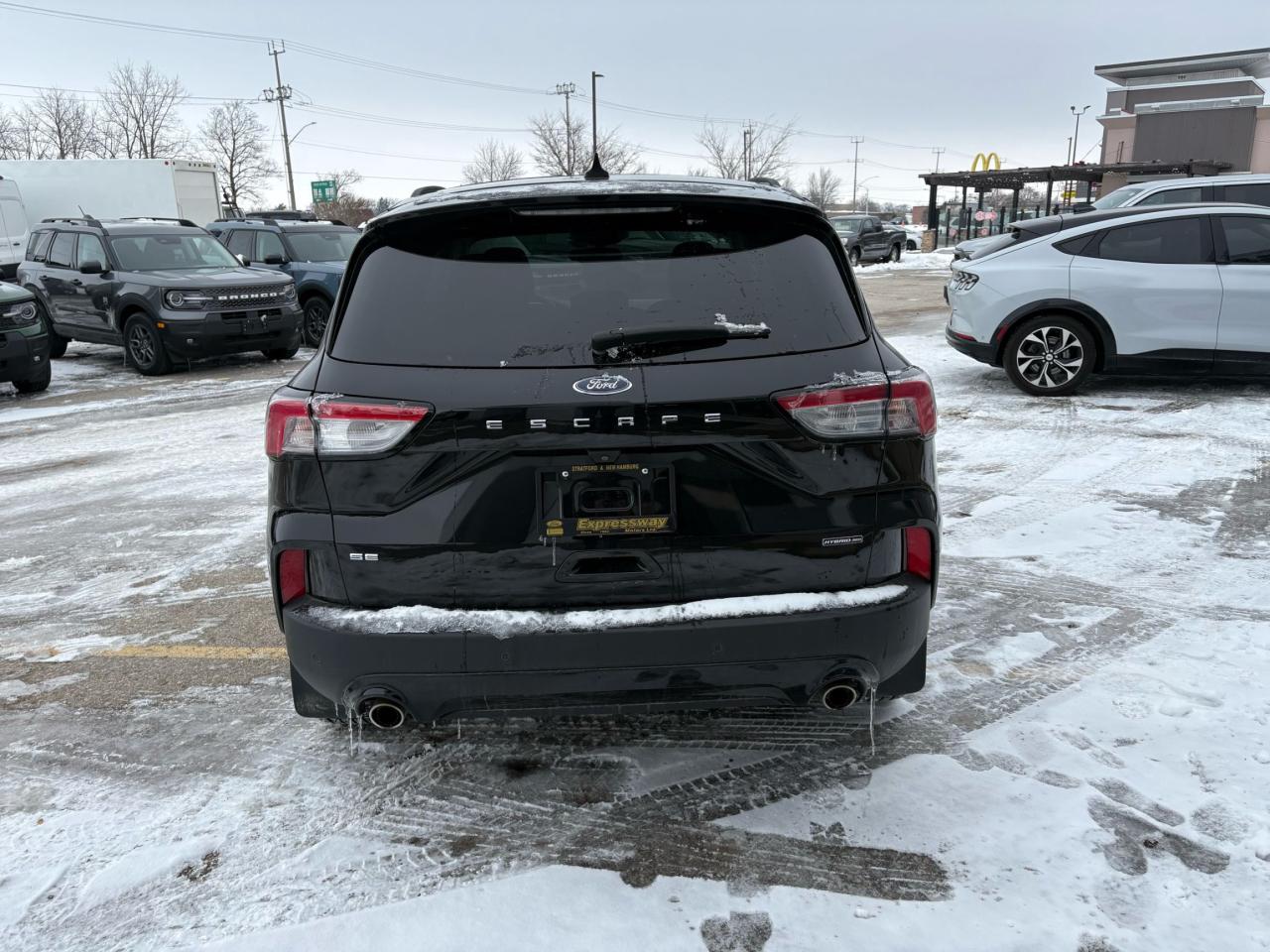 2021 Ford Escape SE, AWD, HYBRID, SE SPORT PACKAGE! 19" RIMS! Photo5