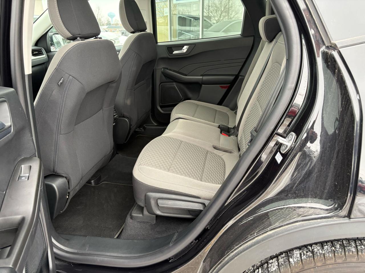 2021 Ford Escape SE, AWD, HYBRID, SE SPORT PACKAGE! 19" RIMS! Photo5