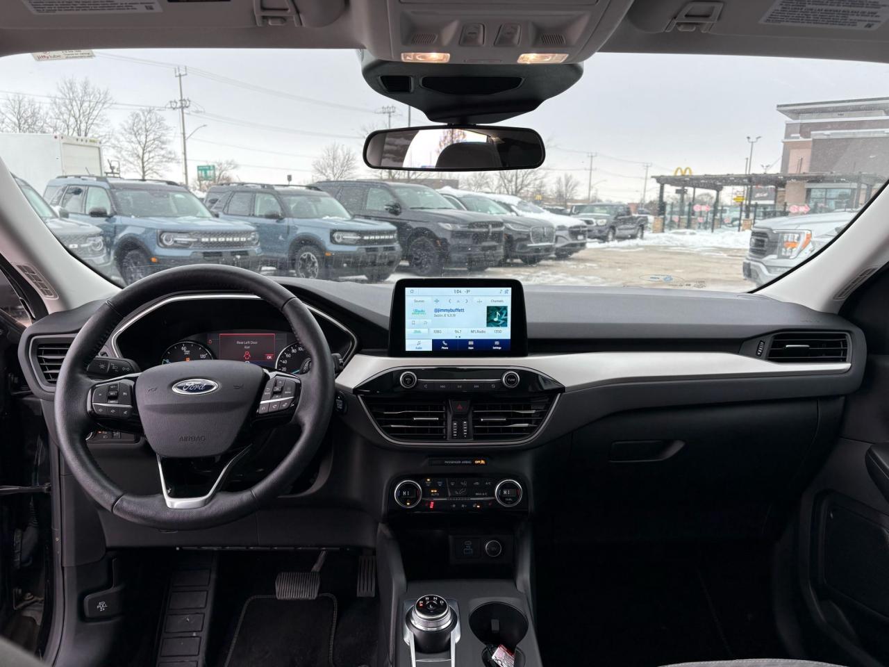 2021 Ford Escape SE, AWD, HYBRID, SE SPORT PACKAGE! 19" RIMS! Photo