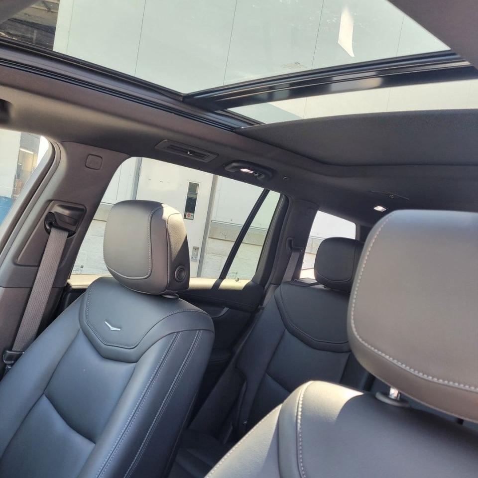 2023 Cadillac XT6 Luxury Photo35