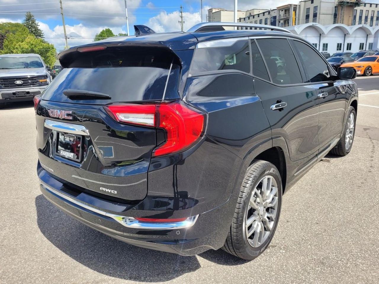 2023 GMC Terrain Denali Photo23