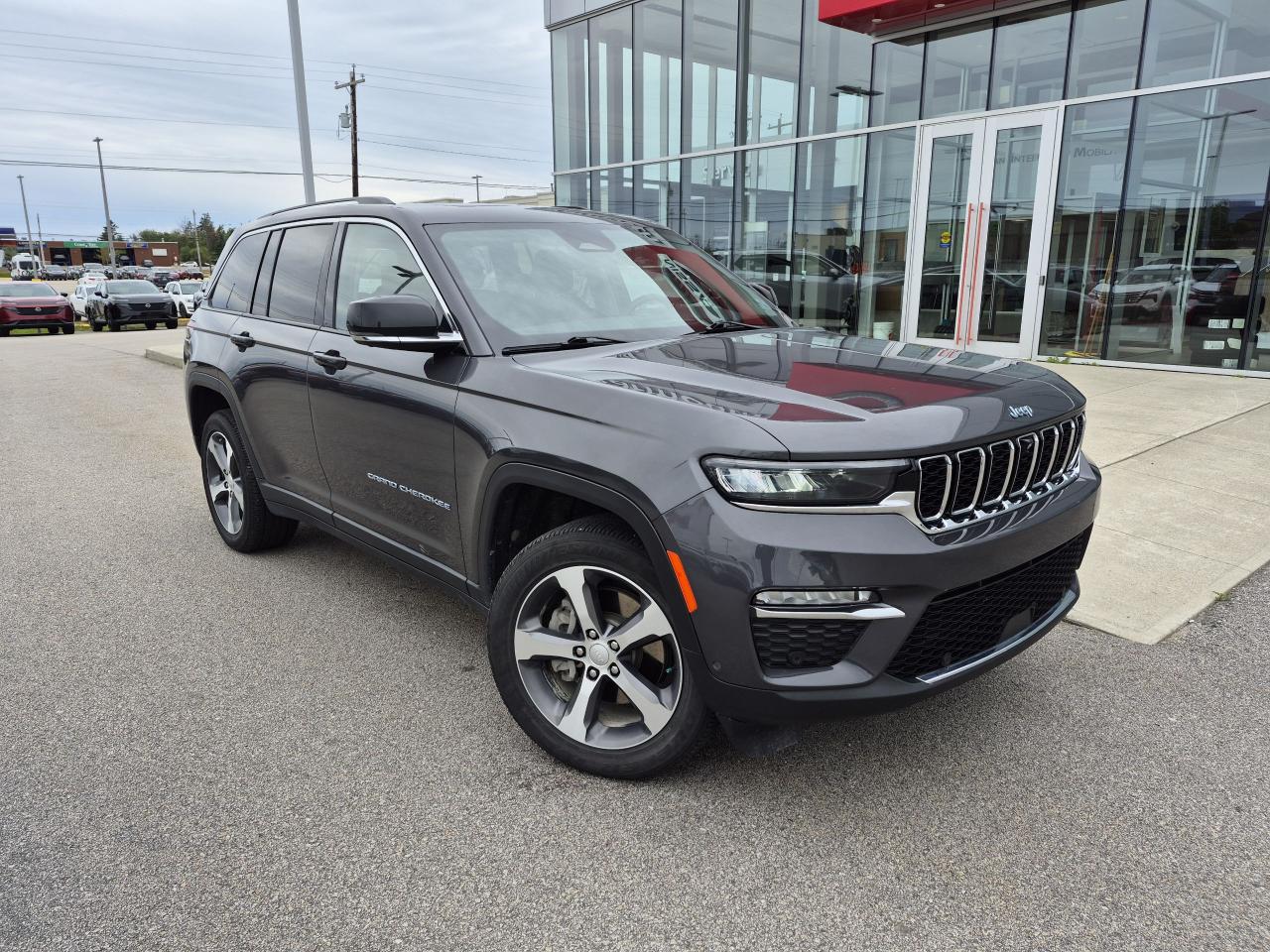 Used 2022 Jeep Grand Cherokee LIMITED 4XE HYBRID for sale in Yarmouth, NS