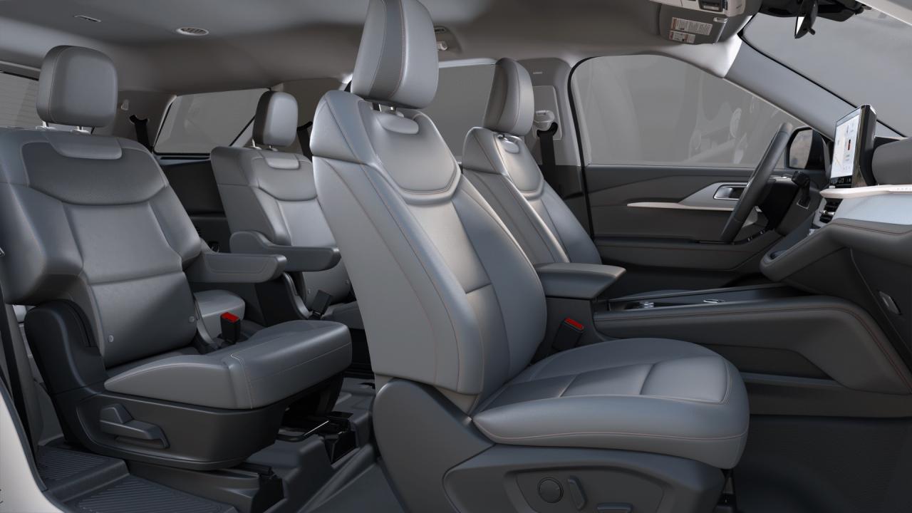 2025 Ford Explorer Active Photo5