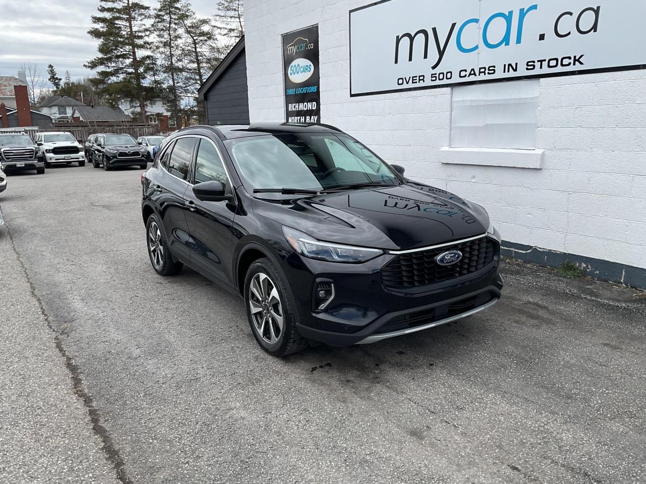 Used 2023 Ford Escape Platinum 2LPLATINUM AWD!!!  HEATED SEATS. LEATHER. BACKUP CAM. BLUETOOTH. A/C. CRUISE. PWR GROUP. PERFECT FOR for sale in Kingston, ON