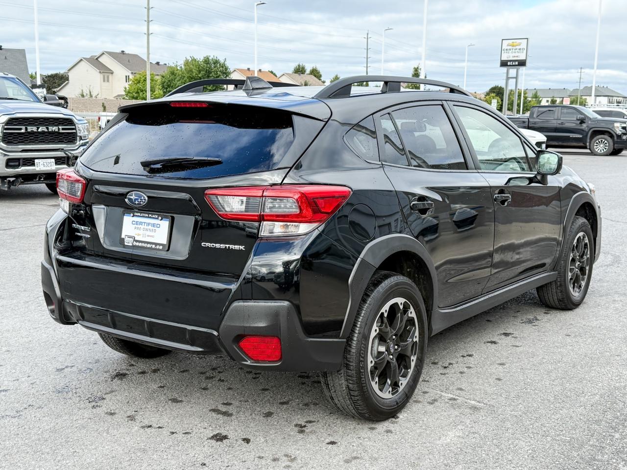 2023 Subaru XV Crosstrek Touring 2.0 4CYL AWD TOURING, HEATED FRONT CLOTH SEATS, REMOTE KEYLESS ENTRY, REAR VISION CAMERA, APPLE CARPLAY/ANDROID AUTO COMPATABILITY, 17" ALLOY WHEELS Photo