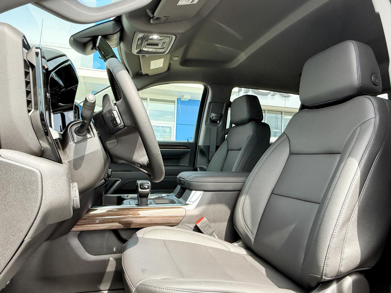 2025 Chevrolet Silverado 1500 RST 5.3L V8 WITH REMOTE START/ENTRY, HEATED FRONT SEATS, HEATED STEERING WHEEL, HD SURROUND VISION, BOSE SOUND SYSTEM Photo