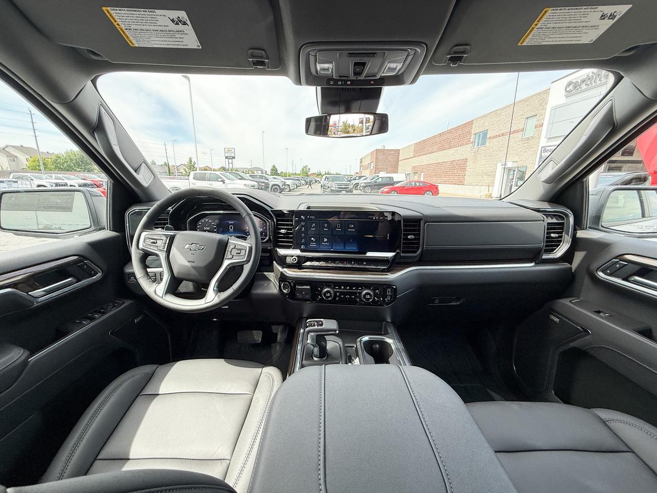 2025 Chevrolet Silverado 1500 RST 5.3L V8 WITH REMOTE START/ENTRY, HEATED FRONT SEATS, HEATED STEERING WHEEL, HD SURROUND VISION, BOSE SOUND SYSTEM Photo