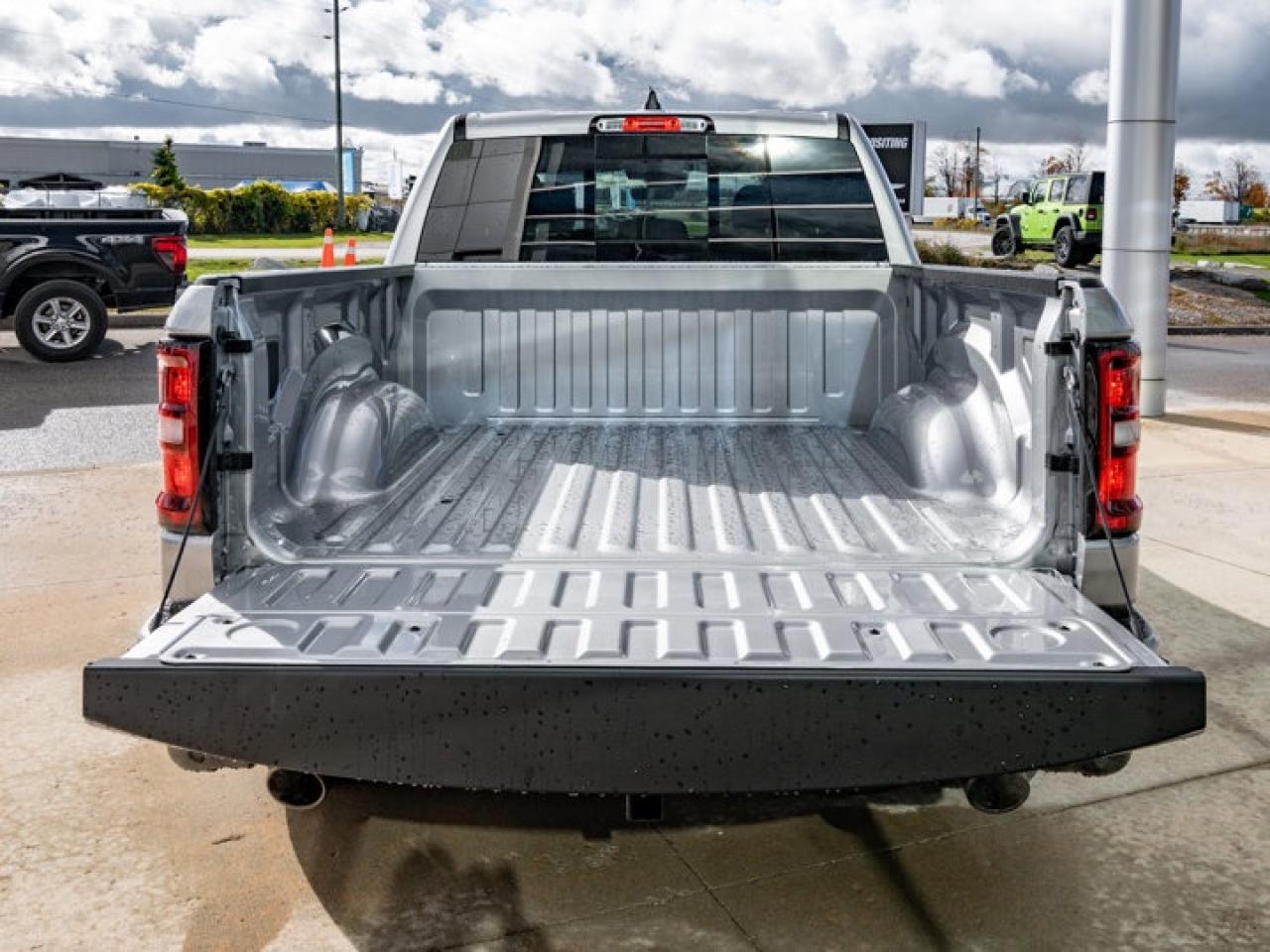 2026 RAM 1500 Express Photo