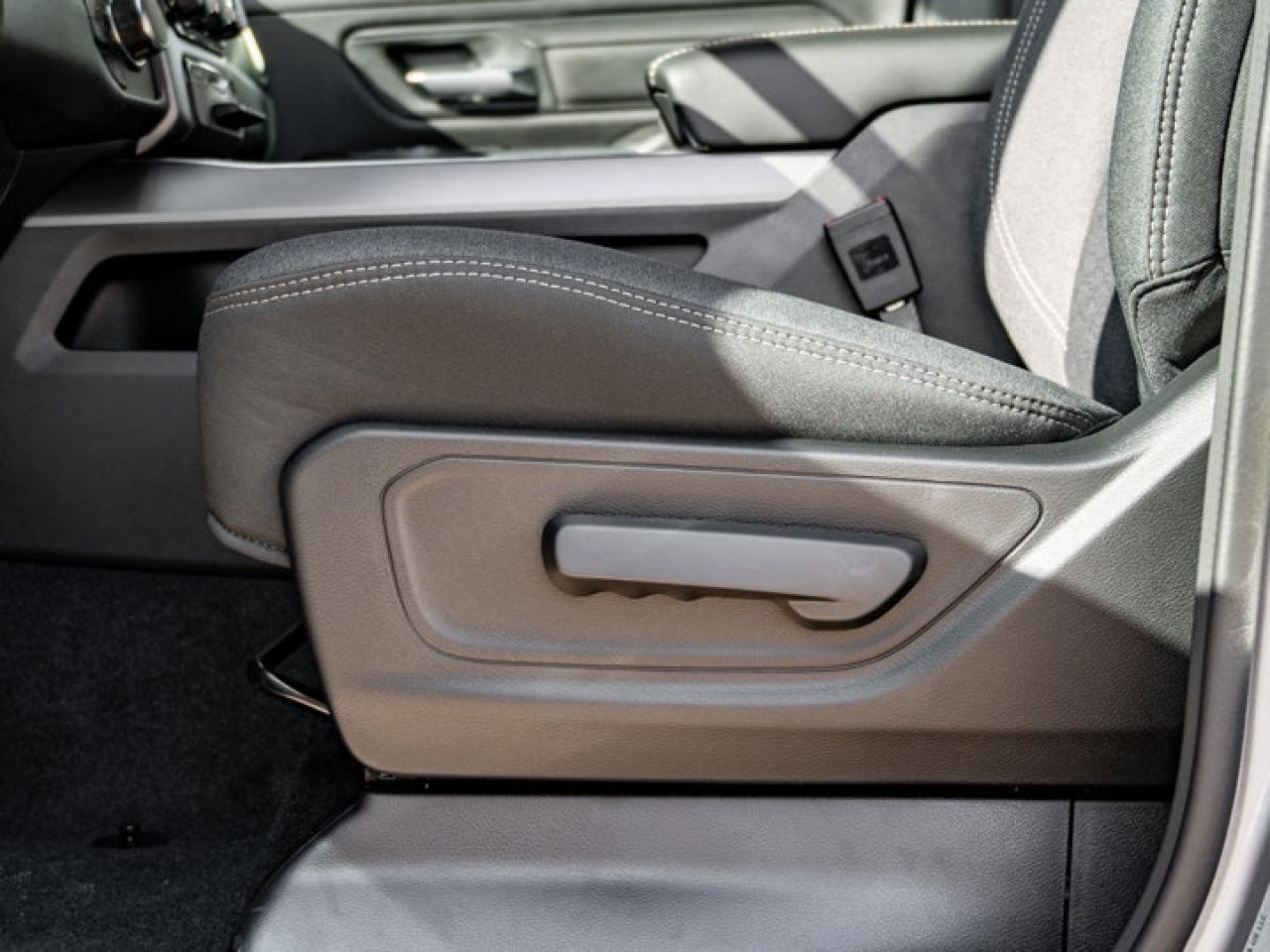 2026 RAM 1500 Express Photo