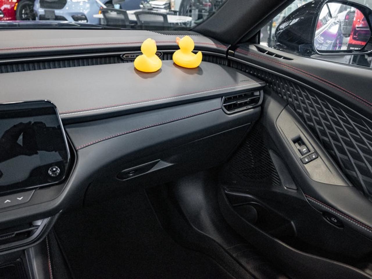 2026 Dodge Charger Scat Pack Plus Photo