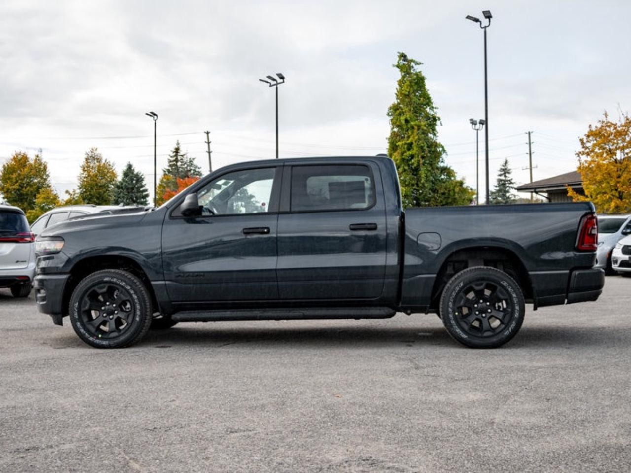 2026 RAM 1500 Express Photo4