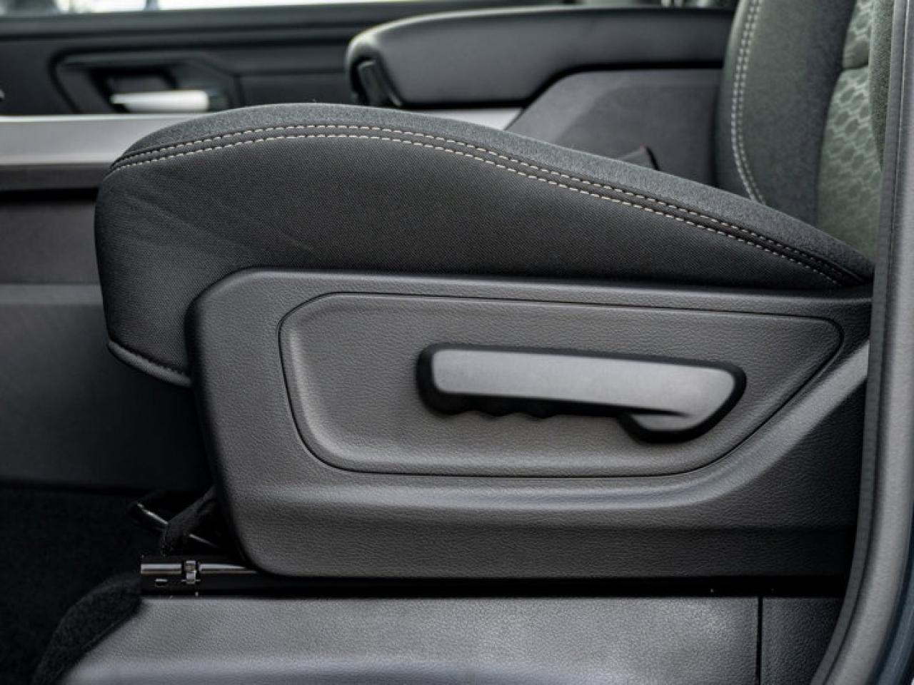 2026 RAM 1500 Express Photo