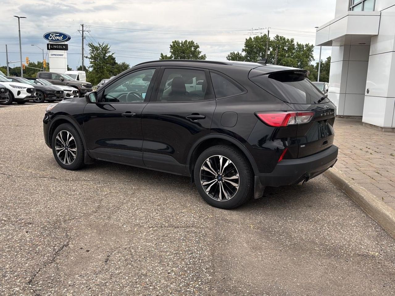 2021 Ford Escape SE Hybrid Photo5