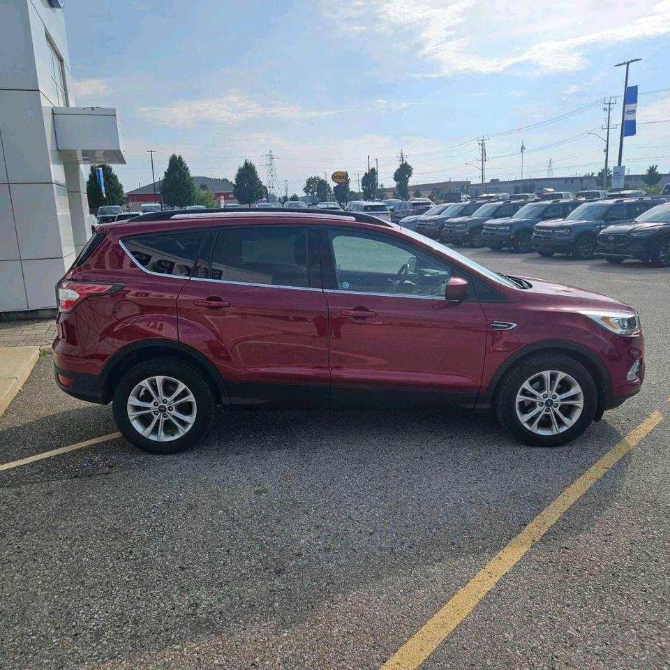 2017 Ford Escape SE Photo3
